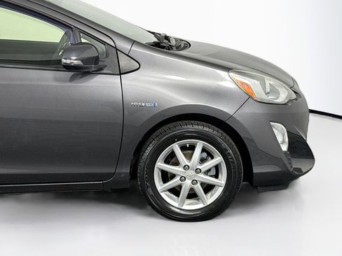 Used 2016 Toyota Prius C Two image 39