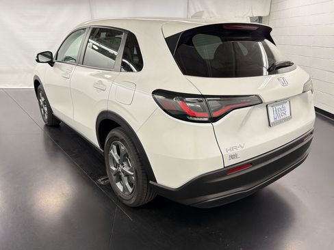 New 2027 Honda HR-V LX image 3