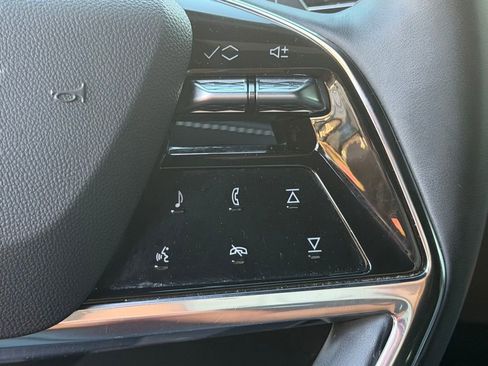 Used 2025 Cadillac Escalade ESV Sport w/ Touring Package AWD/4WD image 21