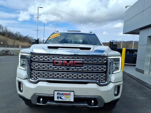 Used 2022 GMC Sierra 2500 Denali w/ Denali Ultimate Package image 3
