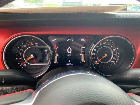 Used 2023 Jeep Gladiator Rubicon w/ Cold Weather Group AWD/4WD image 29