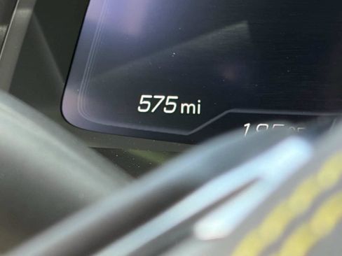 Used 2022 Chevrolet Corvette Stingray Premium Cpe w/ Z51 Performance Package RWD image 19