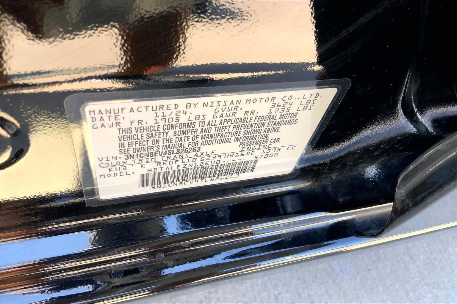 Used 2025 Nissan Versa SV FWD image 32