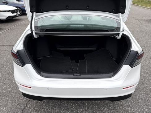 Used 2025 Honda Accord EX-L image 33