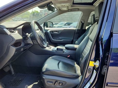 Used 2019 Toyota RAV4 Limited w/ Carpet Mat Package AWD/4WD image 13