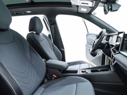 New 2026 Volkswagen Tiguan SE R-Line image 75