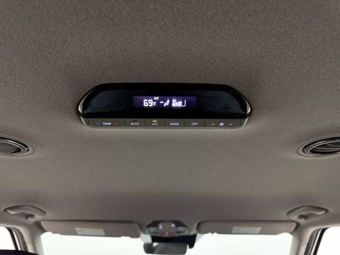 Certified 2024 Kia EV9 Light Long Range RWD image 22