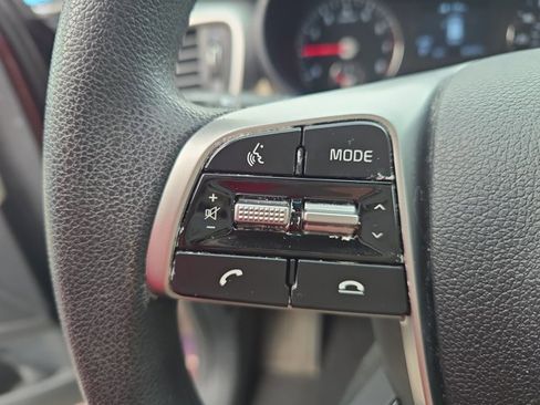 Used 2020 Kia Sorento LX image 18