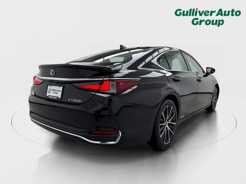 Used 2022 Lexus ES 300h w/ Premium Package FWD image 8