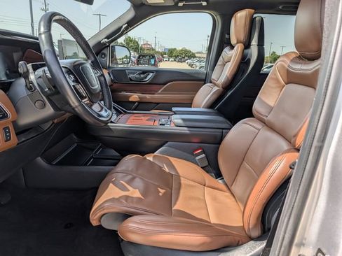 Used 2024 Lincoln Navigator Reserve AWD/4WD image 27