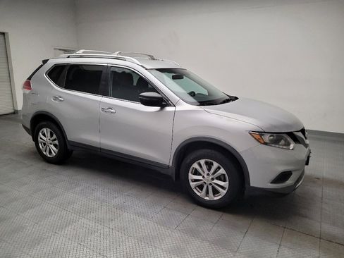 Used 2016 Nissan Rogue SV FWD image 11