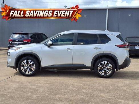 Used 2023 Nissan Rogue SV w/ SV Premium B Package FWD image 5