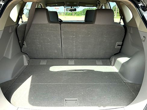 Used 2013 Nissan Rogue S FWD image 22