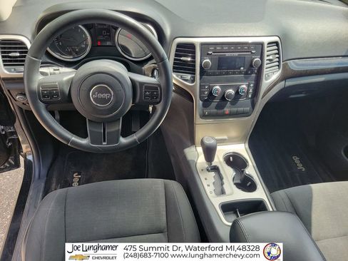Used 2013 Jeep Grand Cherokee Laredo AWD/4WD image 18