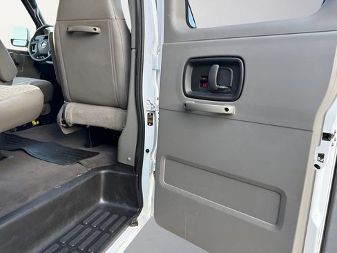 Used 2021 Chevrolet Express 2500 w/ Driver Convenience Package RWD image 11