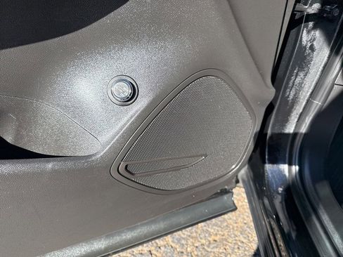 Used 2023 Buick Envision Essence w/ Sport Touring Package image 17