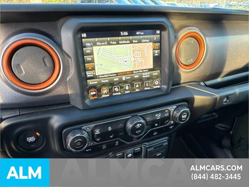 Used 2023 Jeep Gladiator Mojave w/ Cold Weather Group image 32