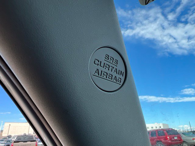 Used 2018 Toyota 4Runner SR5 AWD/4WD image 23