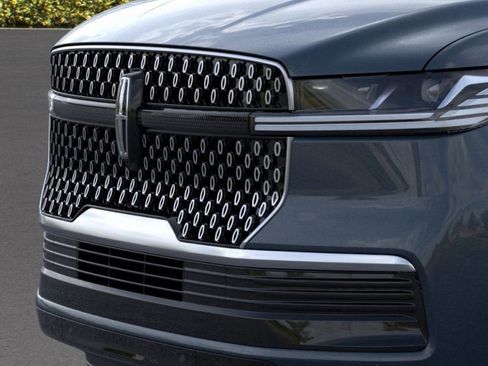 New 2026 Lincoln Navigator Reserve image 40