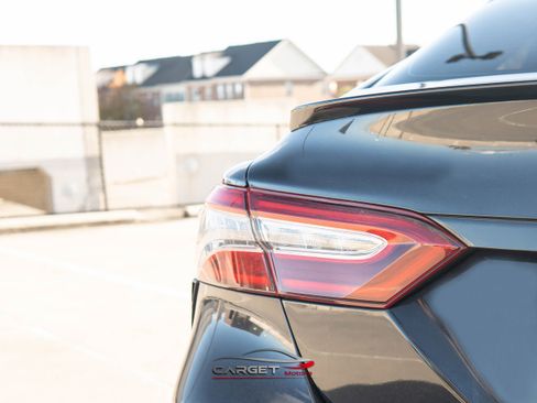Used 2020 Toyota Camry XSE image 39