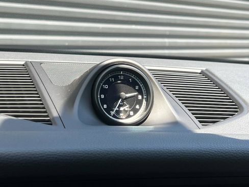 Certified 2025 Porsche Macan image 23