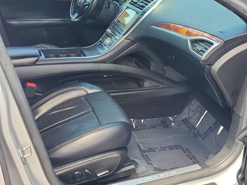 Used 2017 Lincoln MKZ Reserve FWD image 20