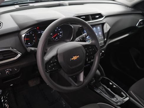 Used 2022 Chevrolet TrailBlazer LT w/ Convenience Package FWD image 20