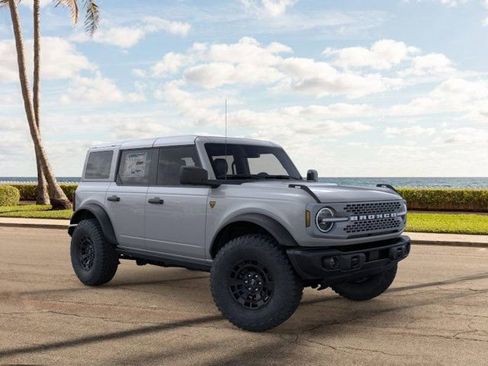 New 2026 Ford Bronco Badlands image 7