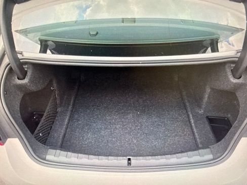 Used 2025 BMW 330i Sedan RWD image 10