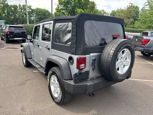 Used 2015 Jeep Wrangler Unlimited Sport w/ Quick Order Package 23S AWD/4WD image 8