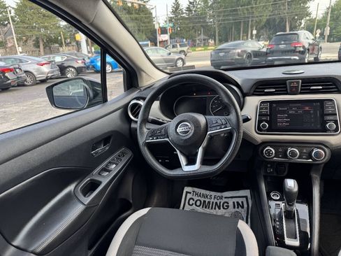 Used 2020 Nissan Versa SV FWD image 9
