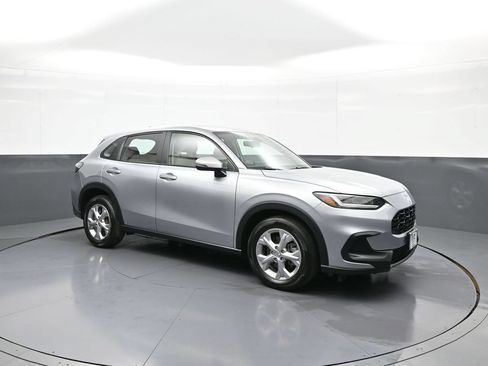 Certified 2024 Honda HR-V LX image 4