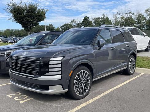 Used 2026 Hyundai Palisade Calligraphy AWD/4WD image 2