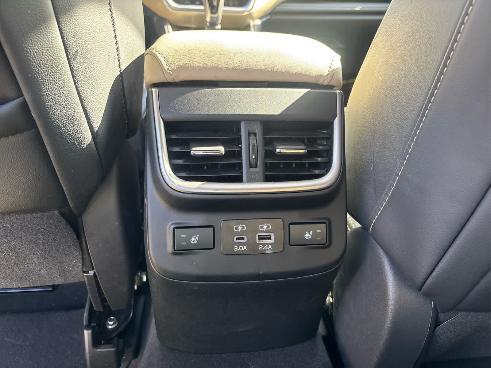 Used 2024 Subaru Outback Limited AWD/4WD image 23