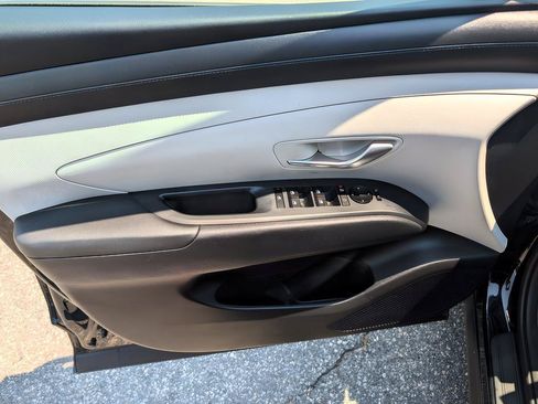 Used 2025 Hyundai Tucson SEL FWD image 8