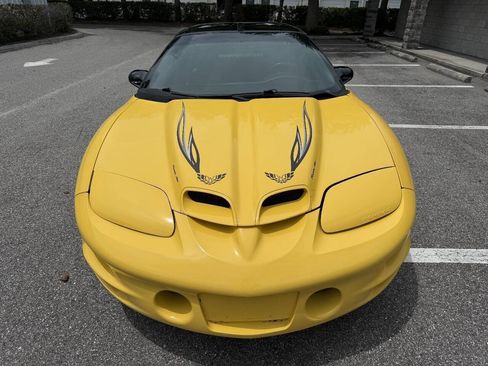 Used 2002 Pontiac Firebird Formula RWD image 11