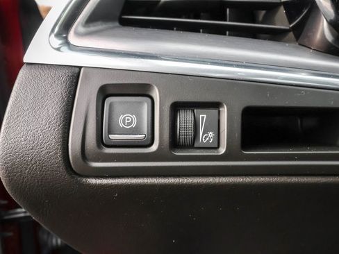 Used 2018 Cadillac XT5 Premium Luxury image 18