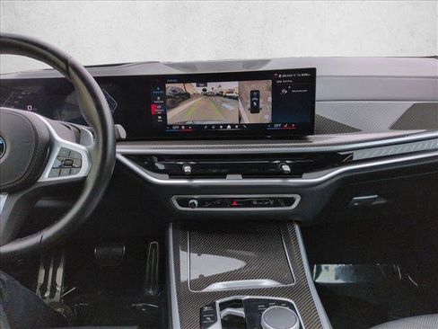 Used 2024 BMW X5 M60i w/ Climate Comfort Package AWD/4WD image 15