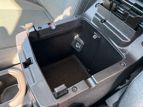 Used 2025 Jeep Gladiator Sport image 26