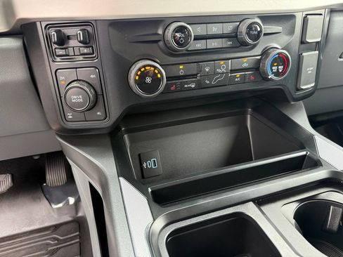 Used 2023 Ford F250 XLT w/ Black Appearance Package AWD/4WD image 20