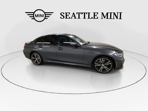 Used 2021 BMW 330e xDrive 330e xDrive w/ M Sport Package image 13