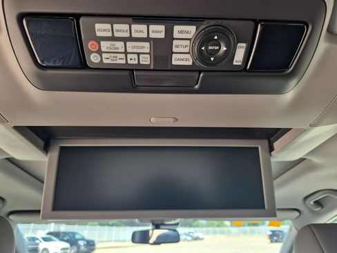 Used 2014 Honda Odyssey Touring Elite image 28