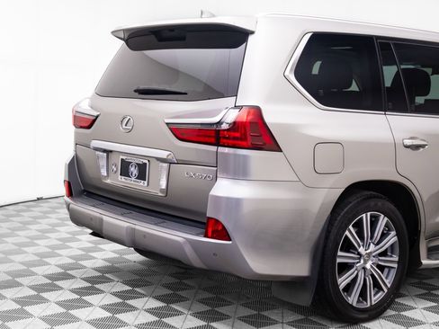 Used 2016 Lexus LX 570 4WD image 36