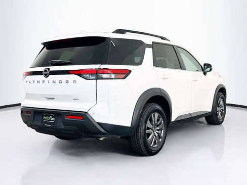 Used 2025 Nissan Pathfinder SV AWD/4WD image 9