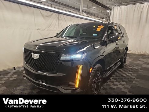 Used 2021 Cadillac Escalade Sport image 1