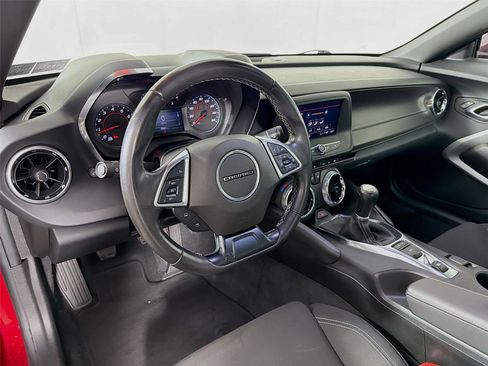 Used 2022 Chevrolet Camaro LT RWD image 9