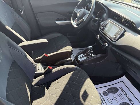Used 2019 Nissan Kicks FWD image 26
