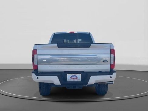 Certified 2017 Ford F250 Platinum w/ Platinum Ultimate Package image 7