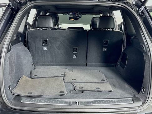 Used 2023 Jeep Grand Cherokee Overland w/ Advanced Protech Group III image 33