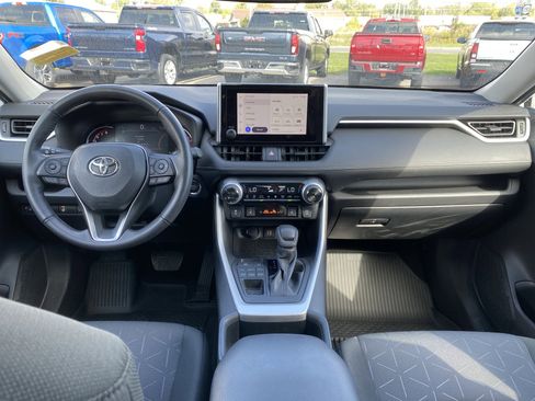 Used 2023 Toyota RAV4 XLE image 11